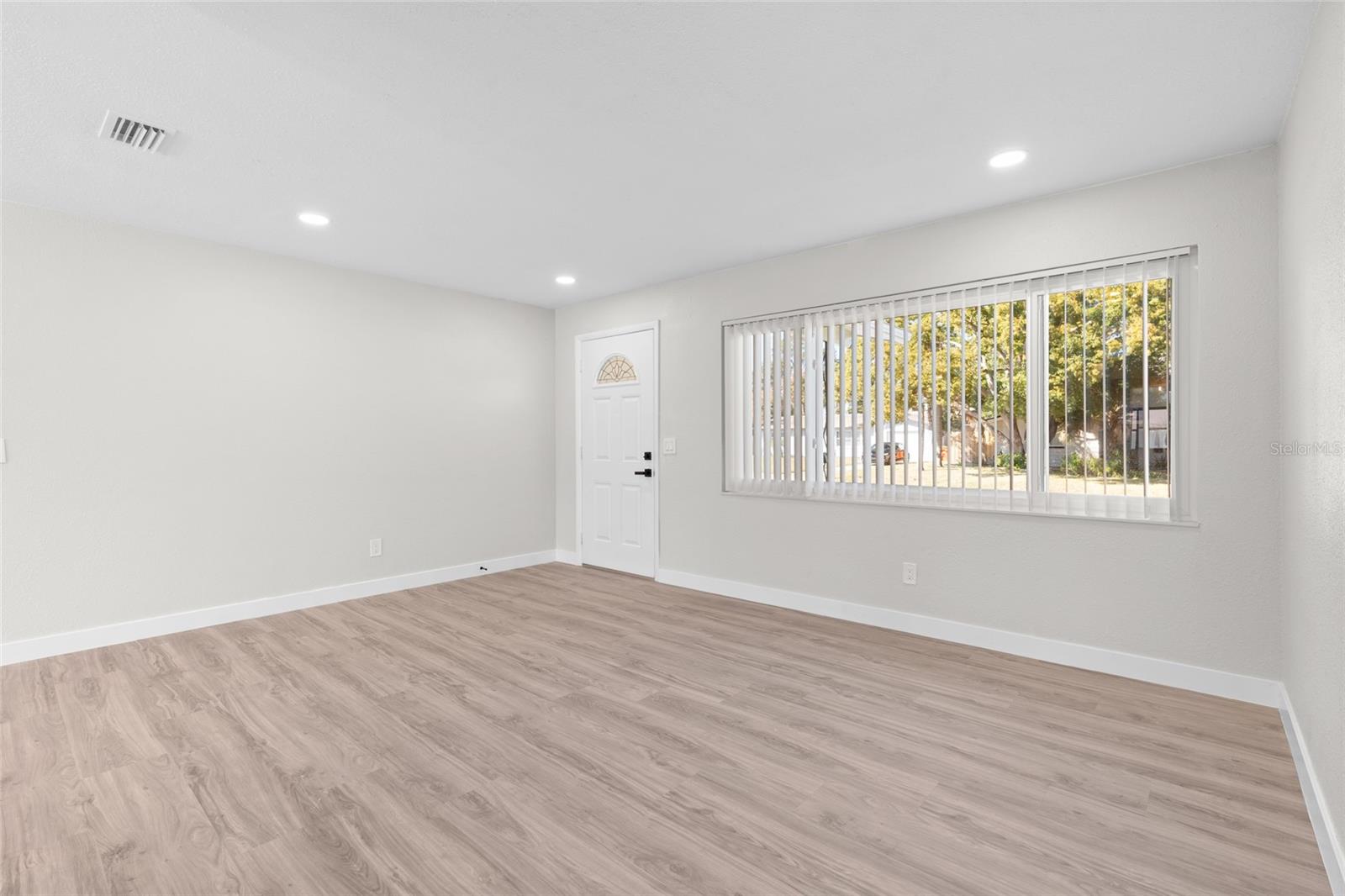 10095 NASSAU CT, SEMINOLE, FL, 33776