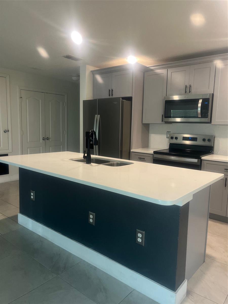 3212 BAYOU LN, TAVARES, FL, 32778