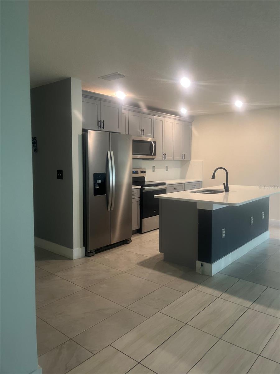 3212 BAYOU LN, TAVARES, FL, 32778