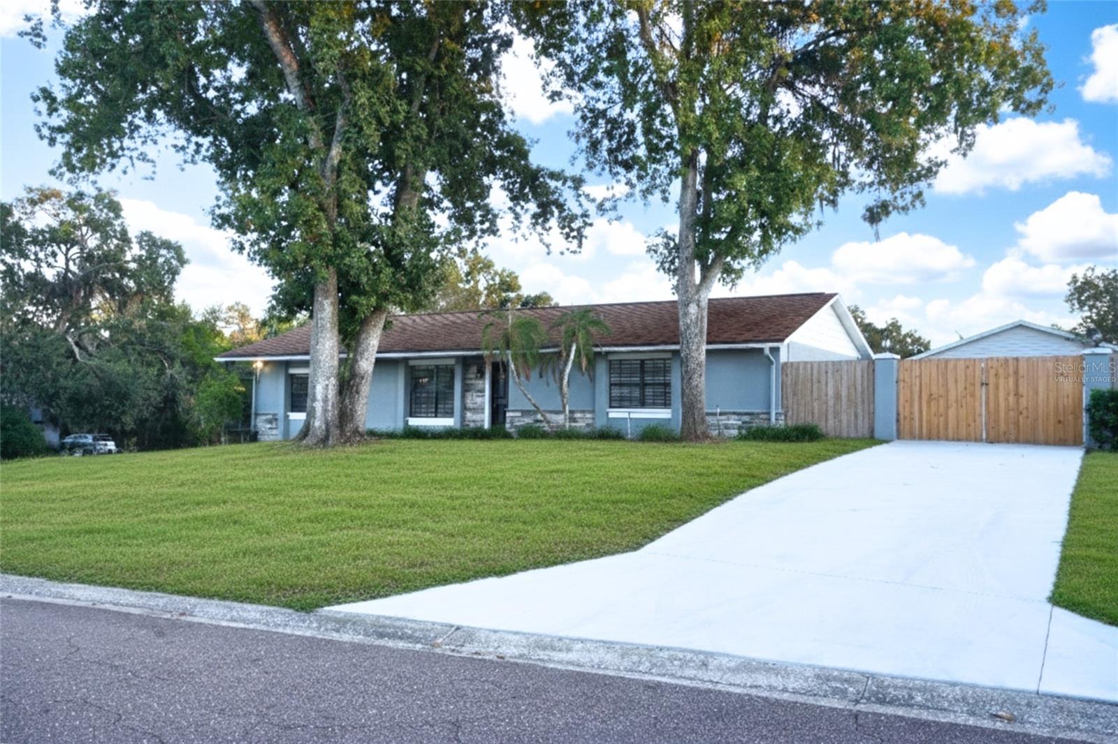 11213 CREEKVIEW DR, RIVERVIEW, FL, 33569