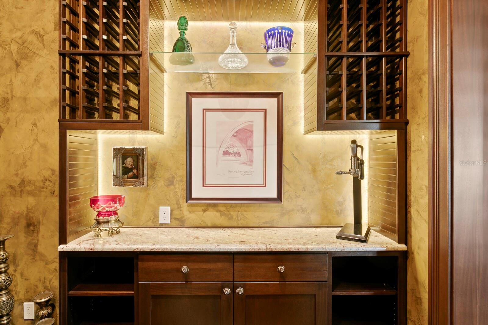 4912 YACHT CLUB DR, TAMPA, FL, 33616