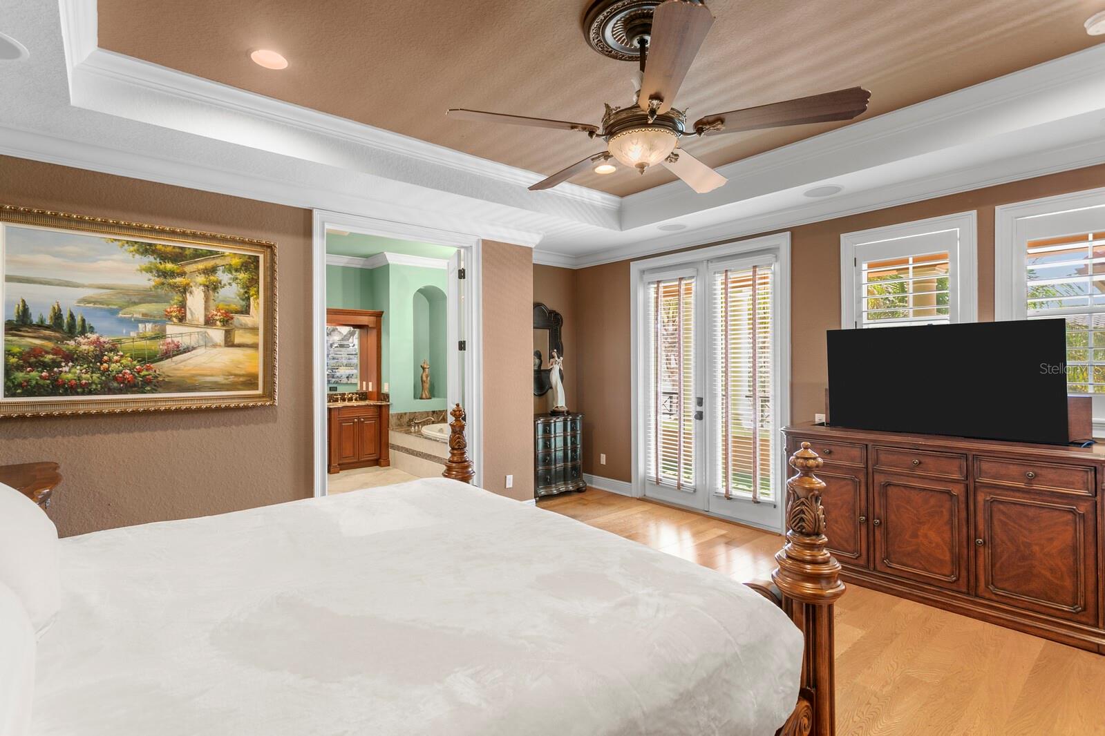 4912 YACHT CLUB DR, TAMPA, FL, 33616