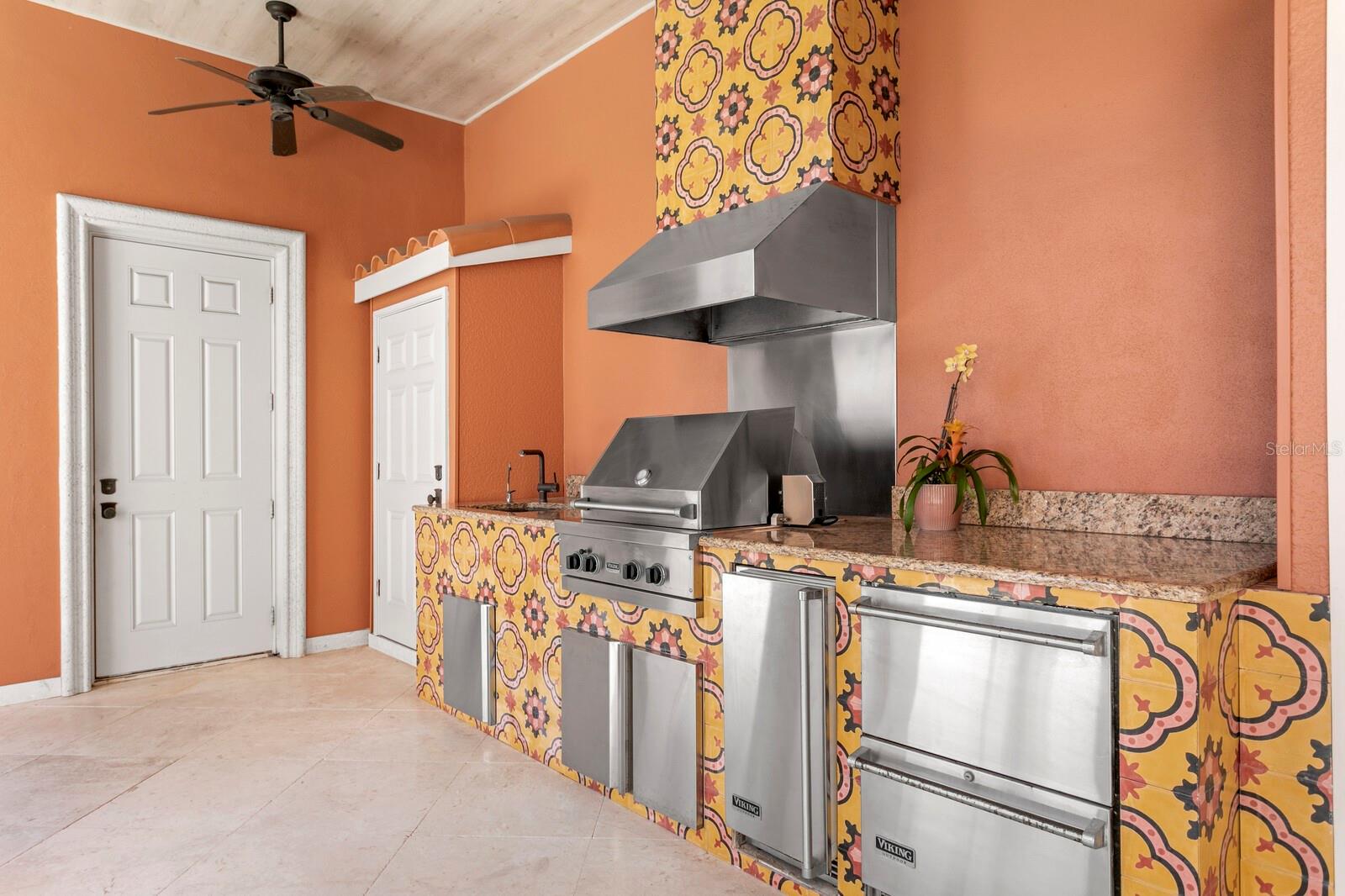 4912 YACHT CLUB DR, TAMPA, FL, 33616