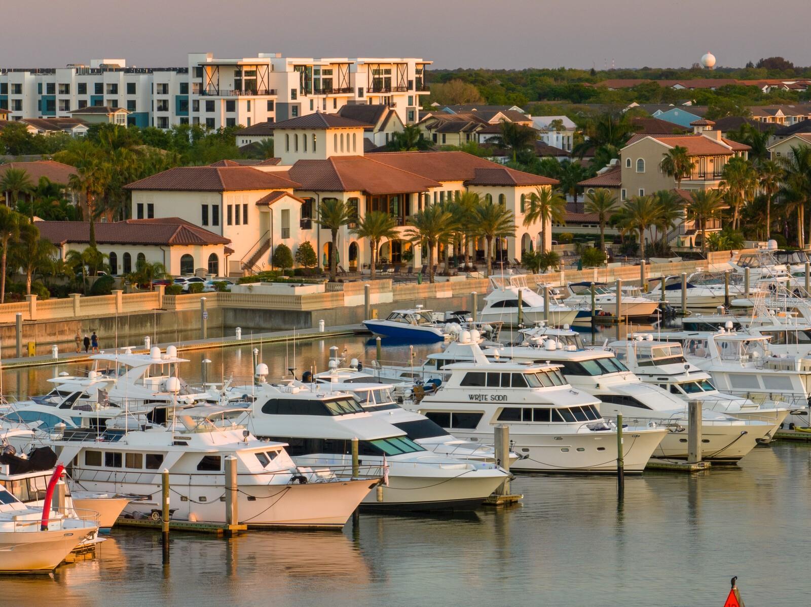 4912 YACHT CLUB DR, TAMPA, FL, 33616