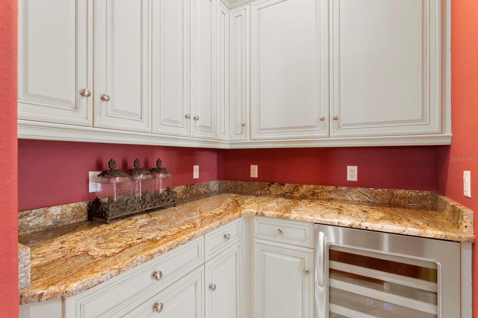 4912 YACHT CLUB DR, TAMPA, FL, 33616