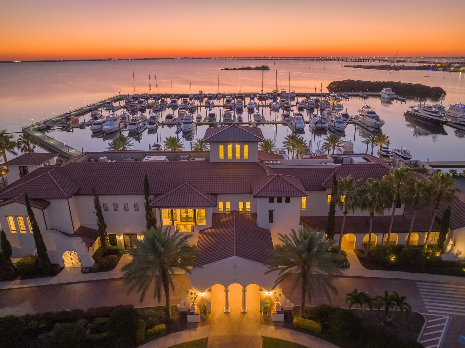 4912 YACHT CLUB DR, TAMPA, FL, 33616