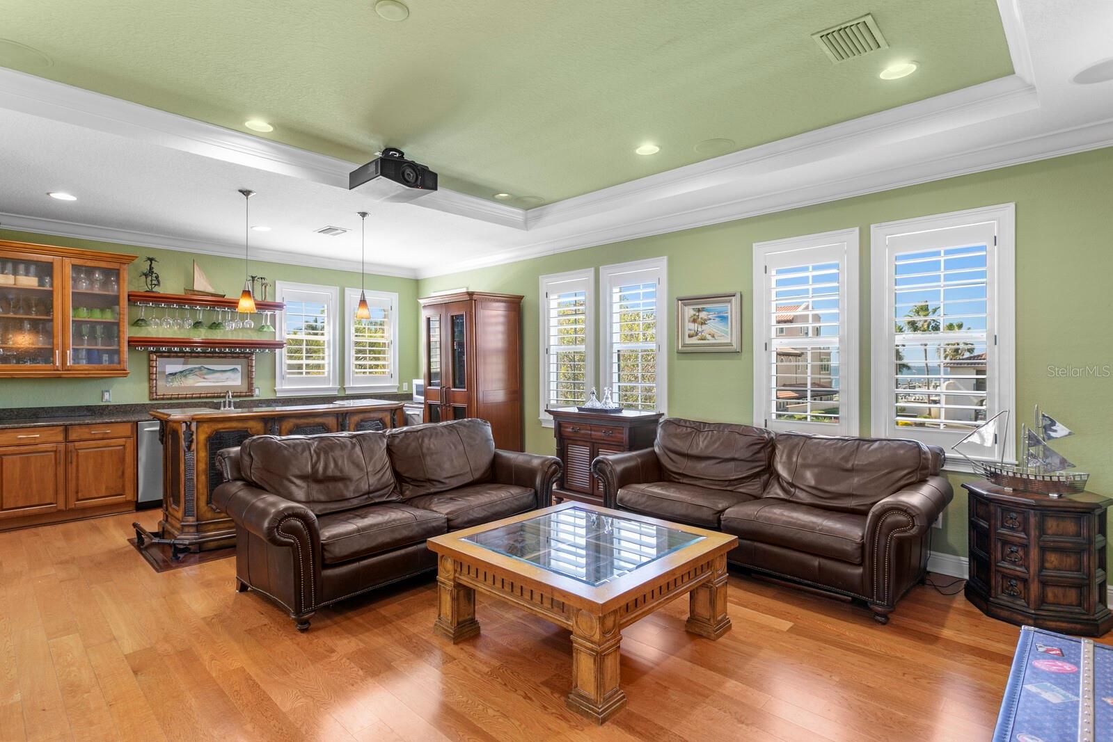 4912 YACHT CLUB DR, TAMPA, FL, 33616