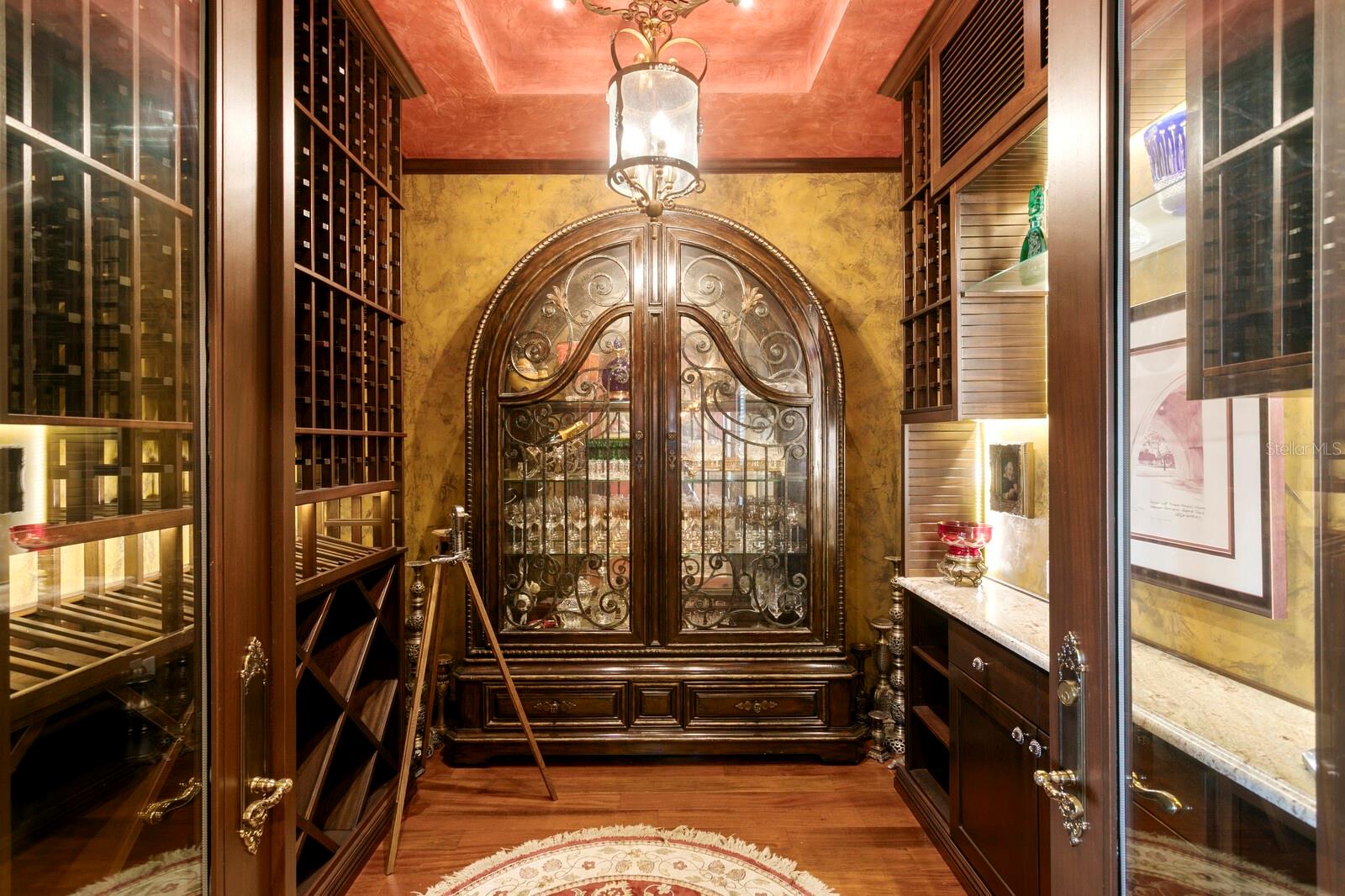 4912 YACHT CLUB DR, TAMPA, FL, 33616