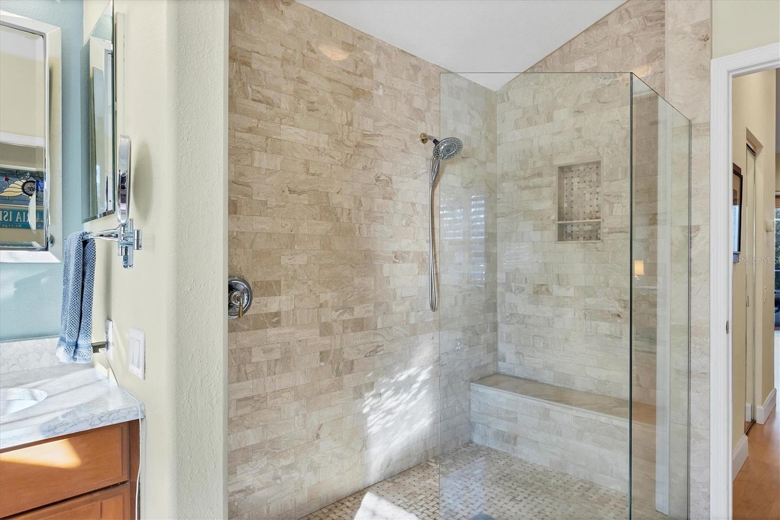 6923 CUMBERLAND TER, UNIVERSITY PARK, FL, 34201