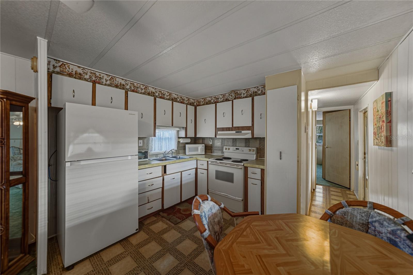 TB8446352 Property Photo