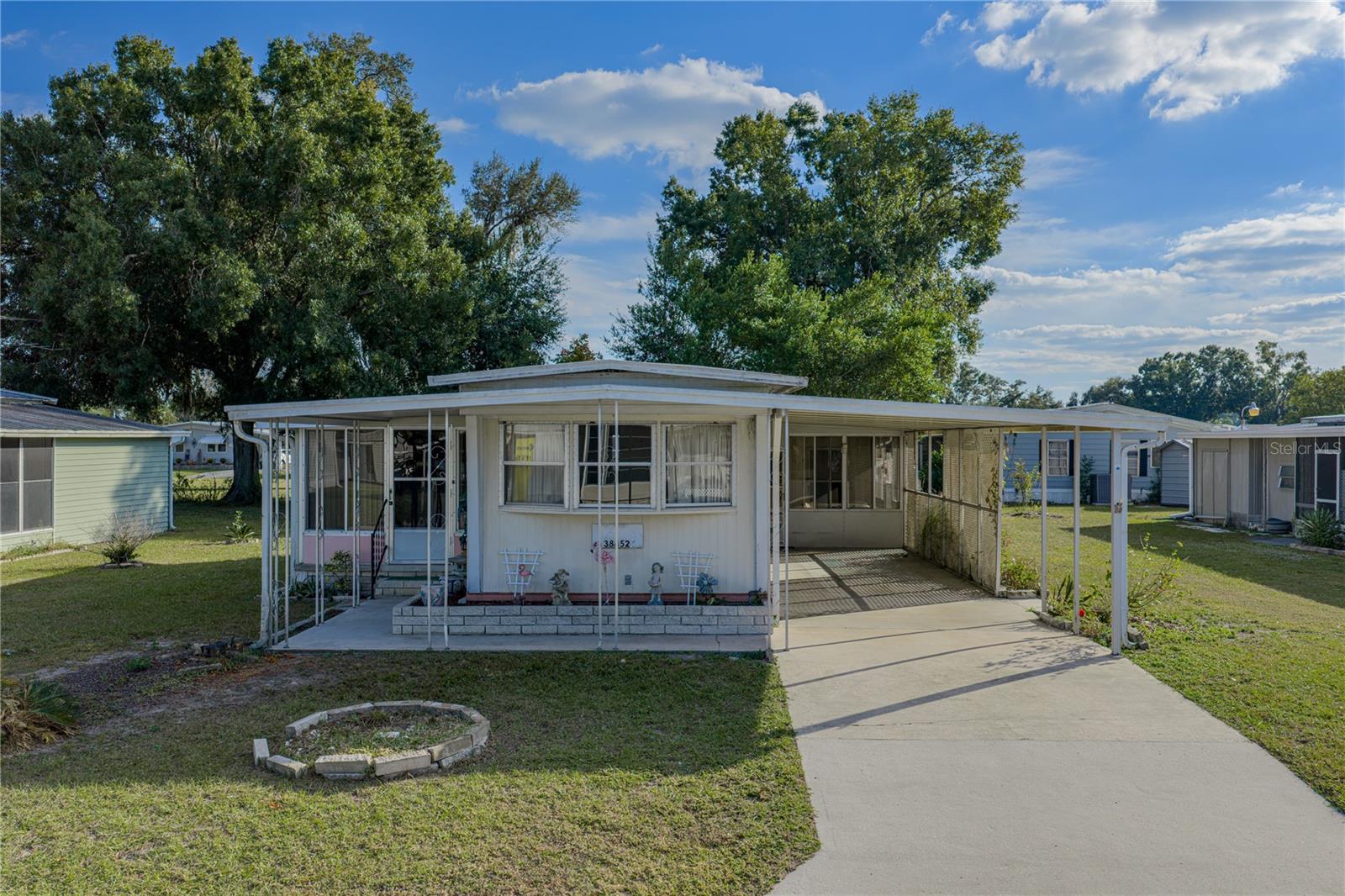 TB8446352 Property Photo