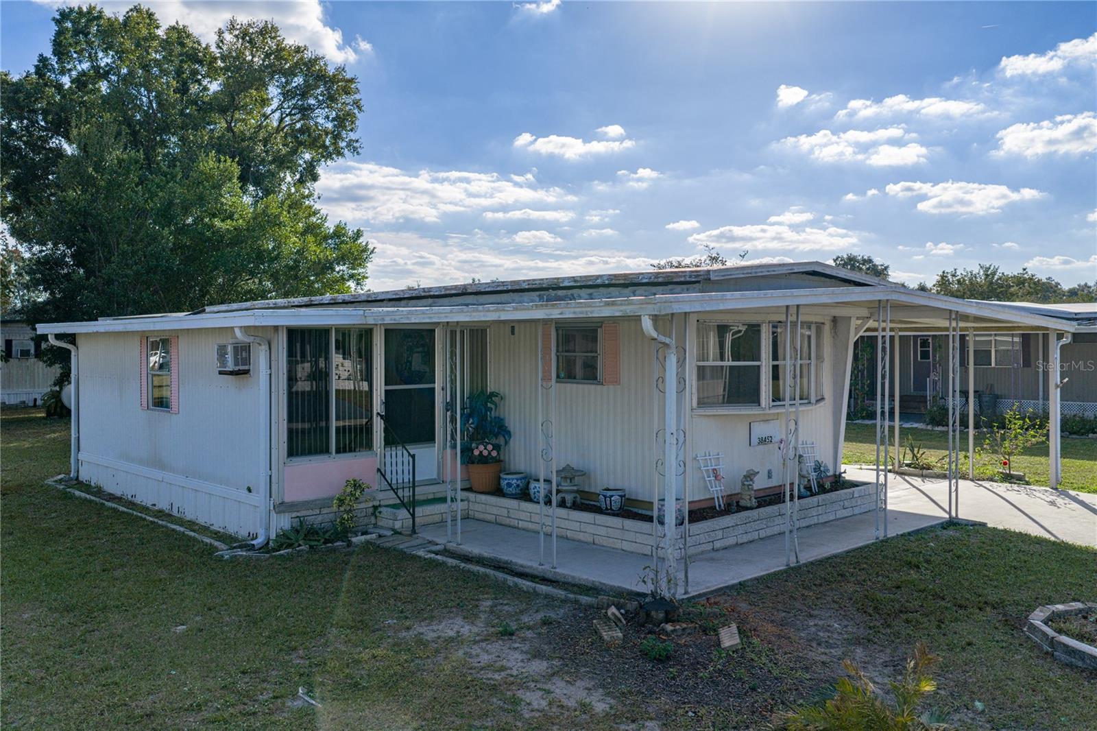 TB8446352 Property Photo