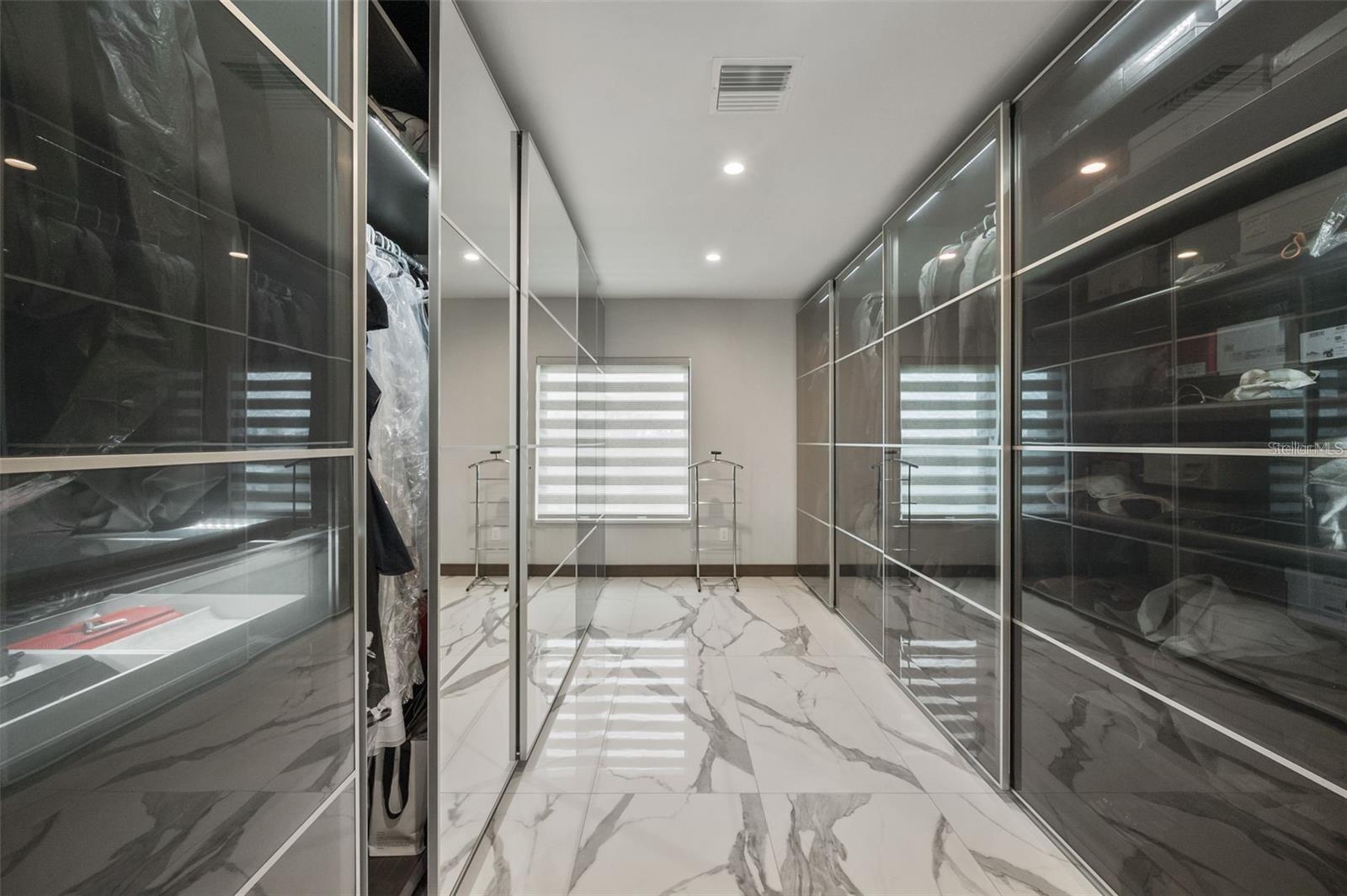 C7517469 Property Photo