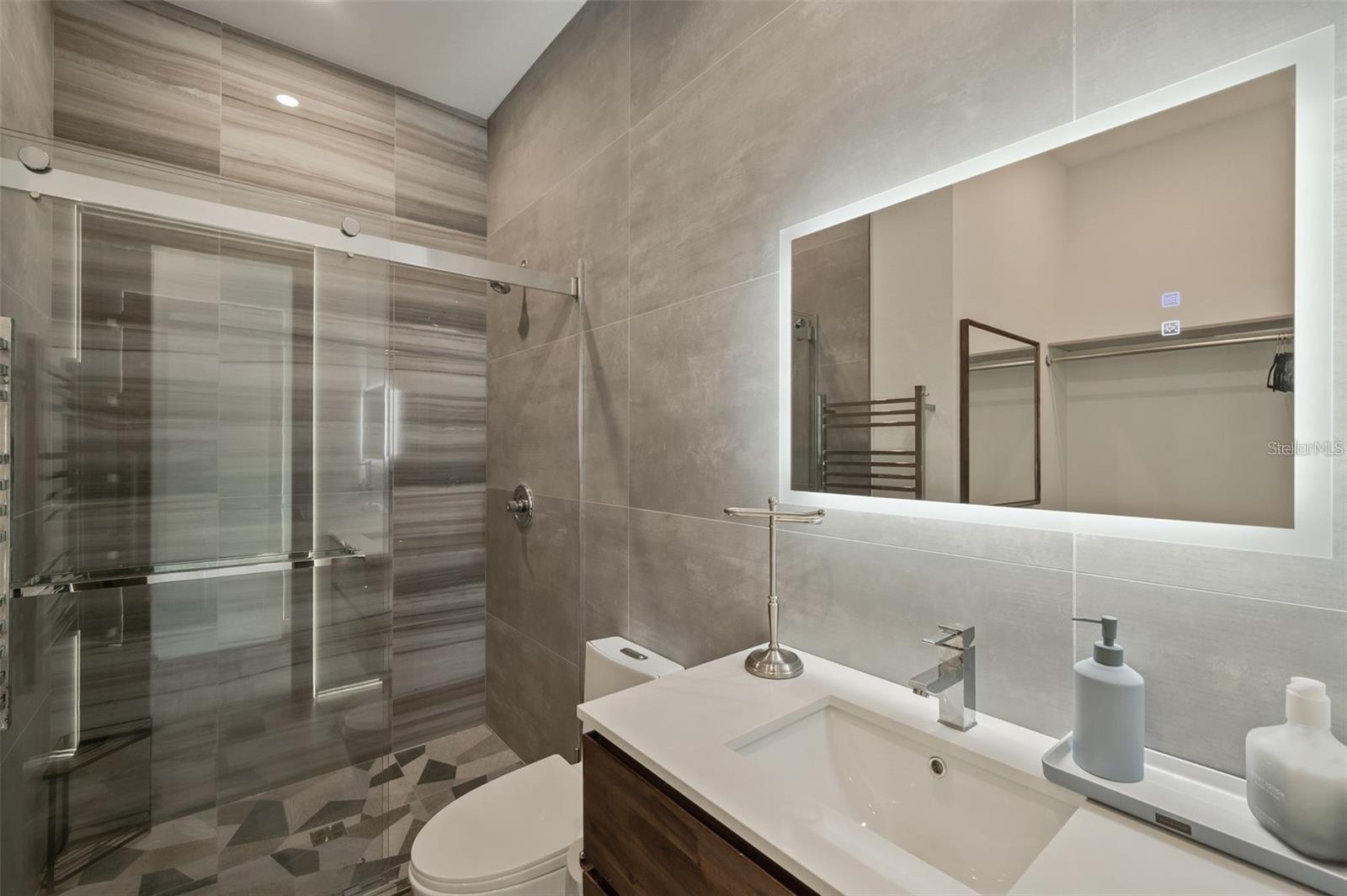 C7517469 Property Photo