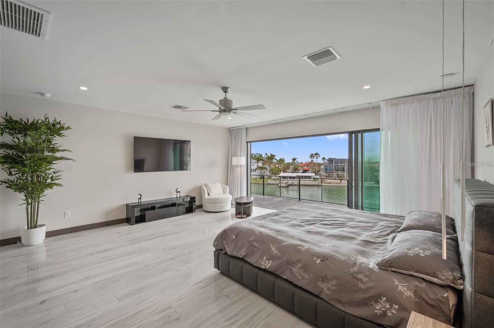 C7517469 Property Photo