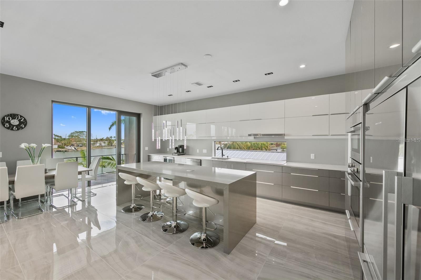 C7517469 Property Photo