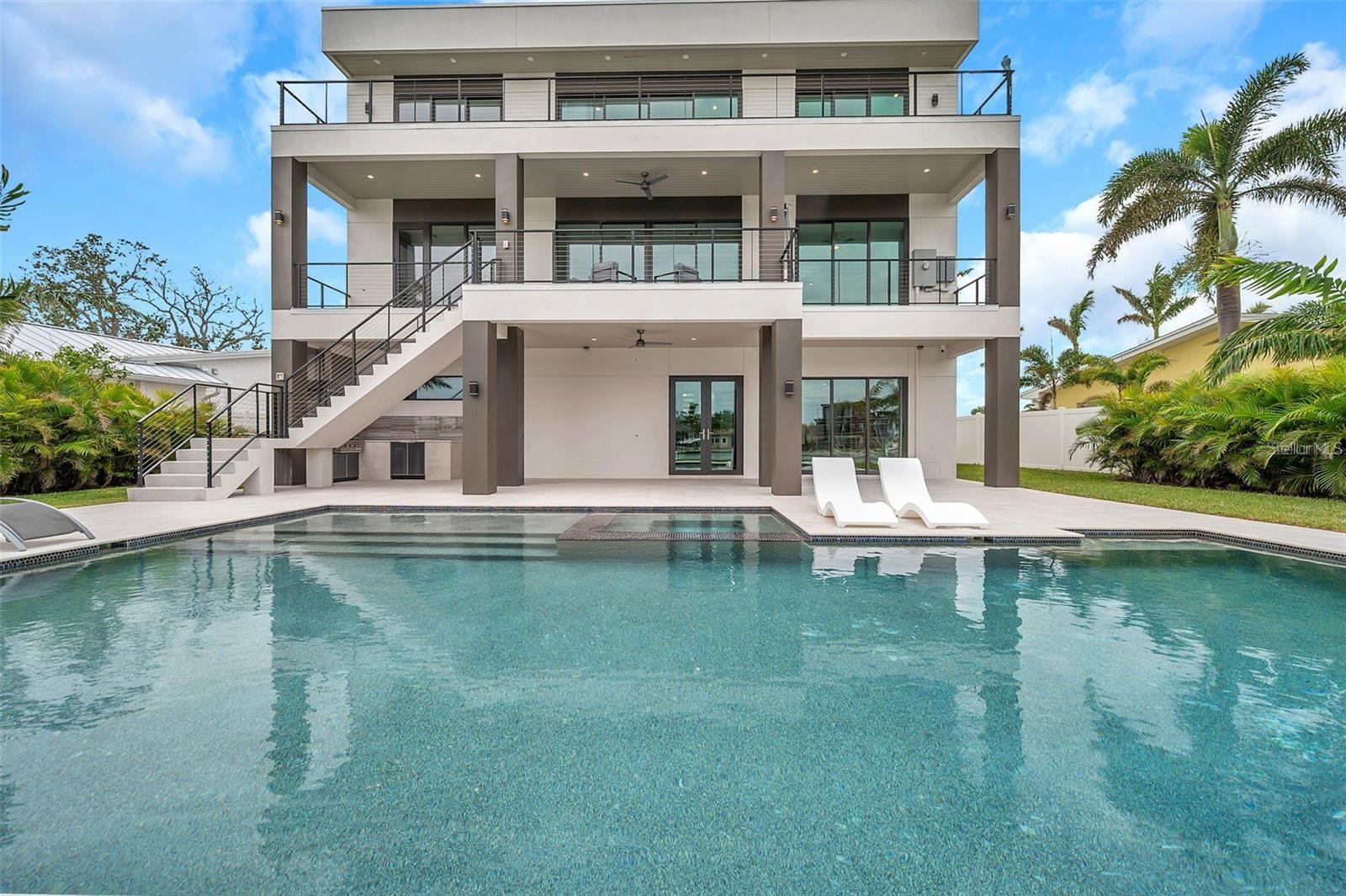 C7517469 Property Photo