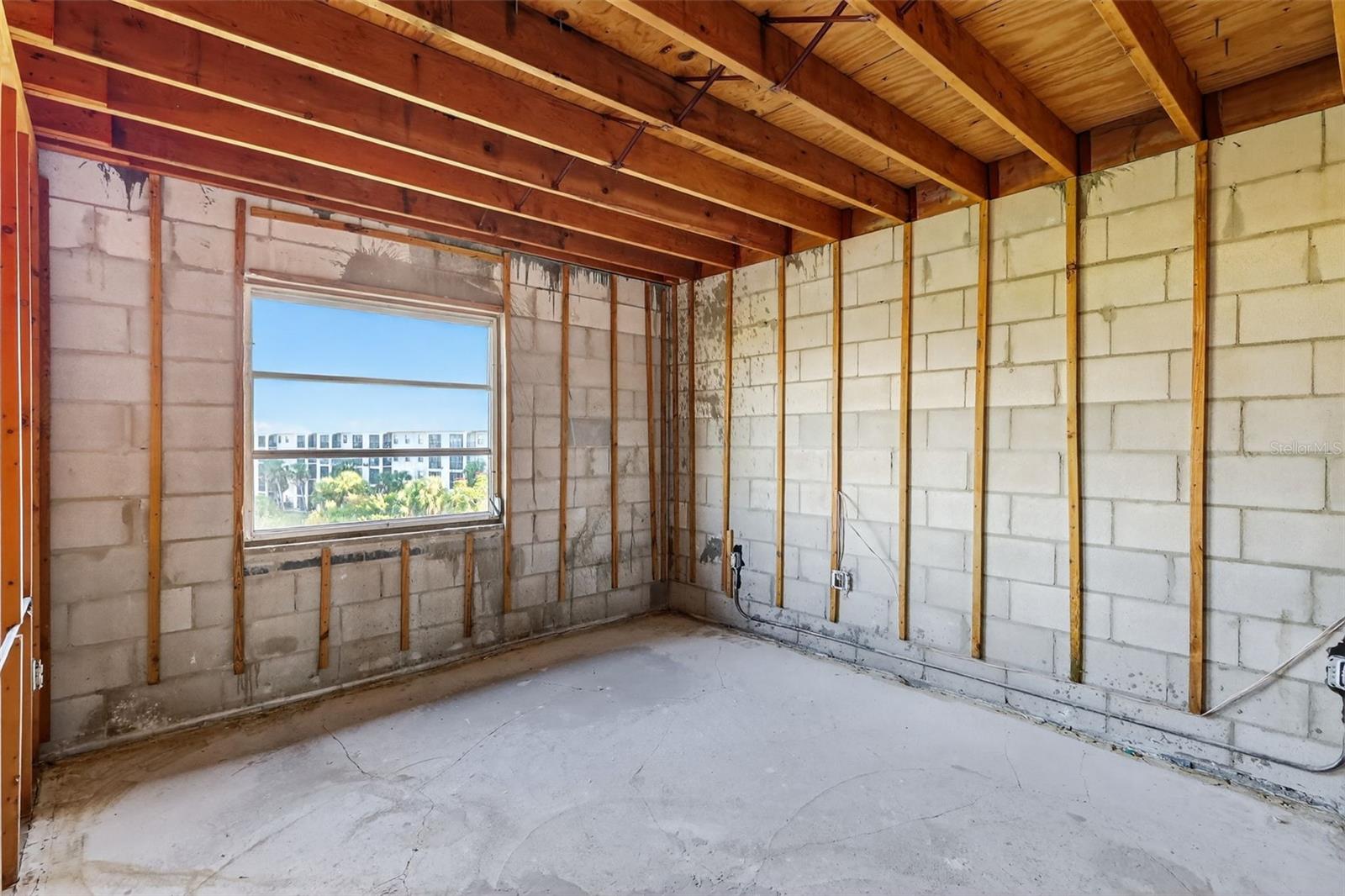 TB8446384 Property Photo