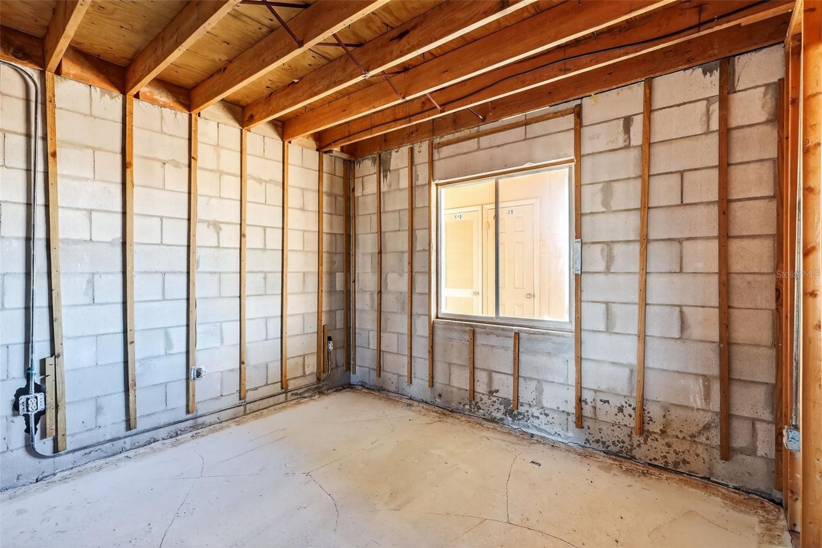 TB8446384 Property Photo