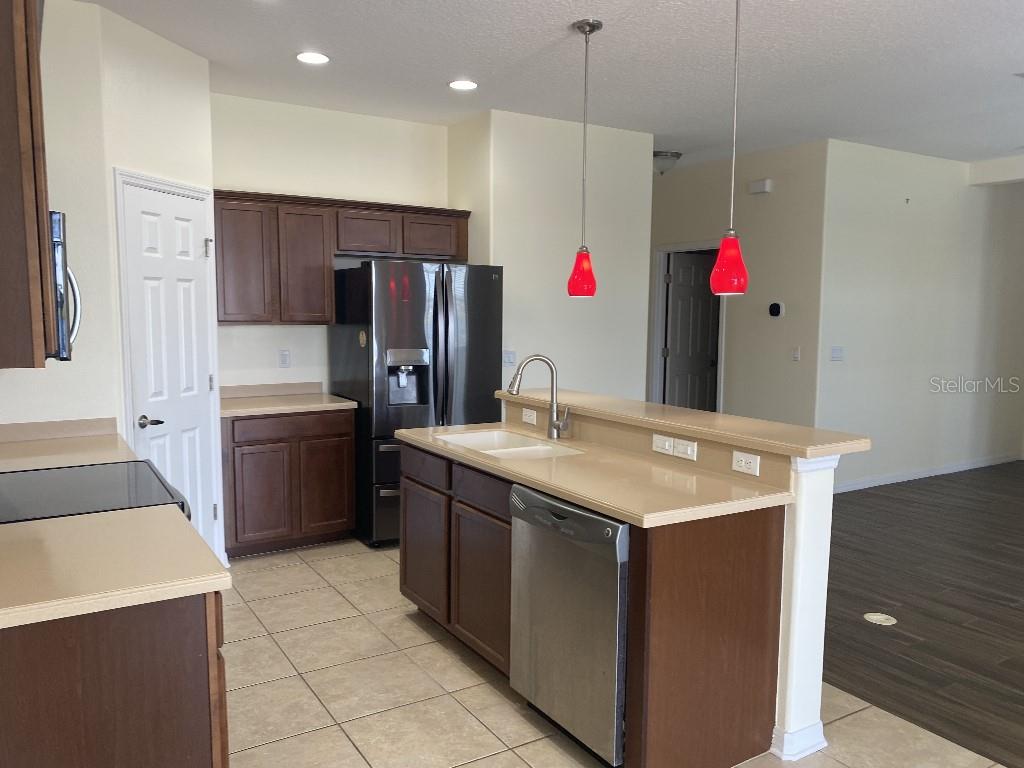 711 PARKER DEN DR, RUSKIN, FL, 33570