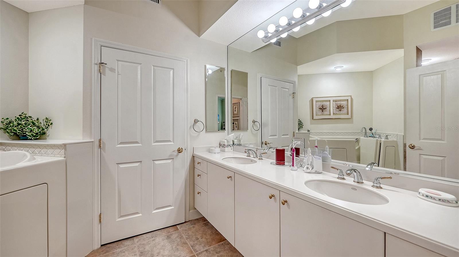 A4671434 Property Photo