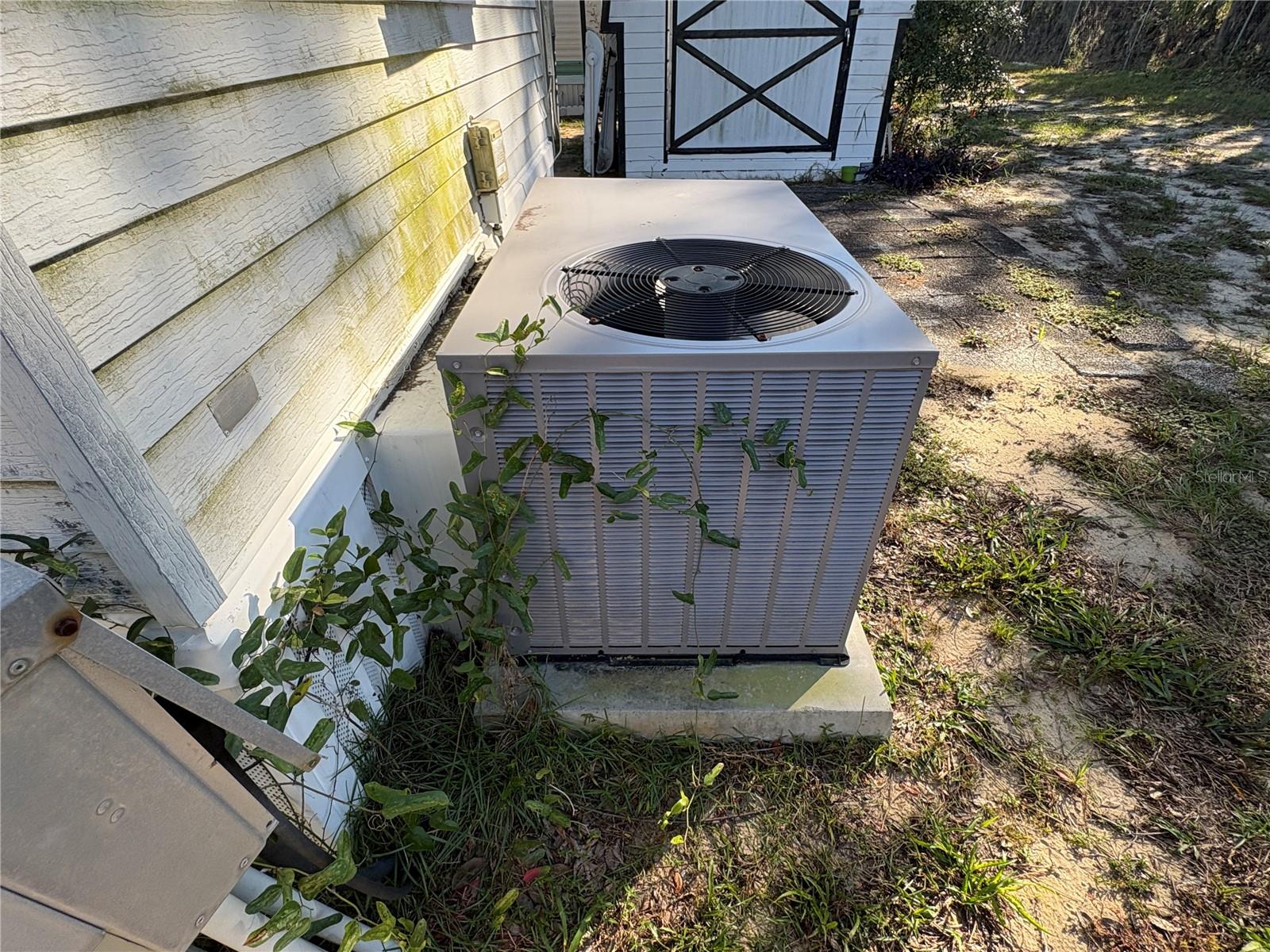 TB8446399 Property Photo