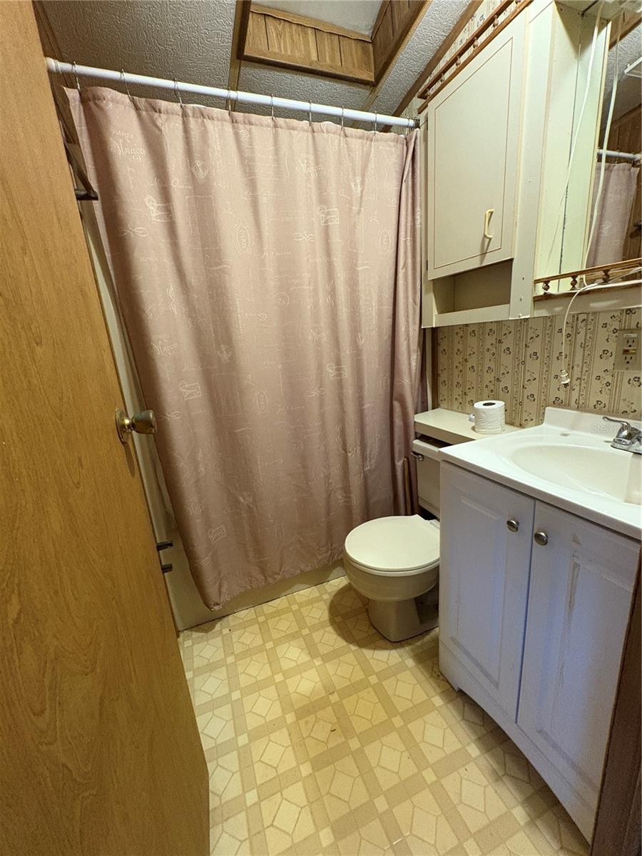 TB8446399 Property Photo