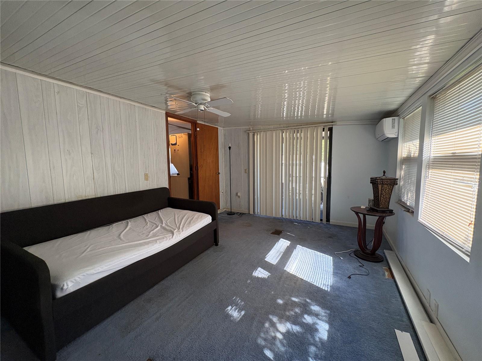 TB8446399 Property Photo