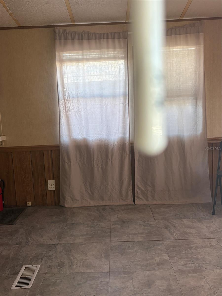 TB8446399 Property Photo