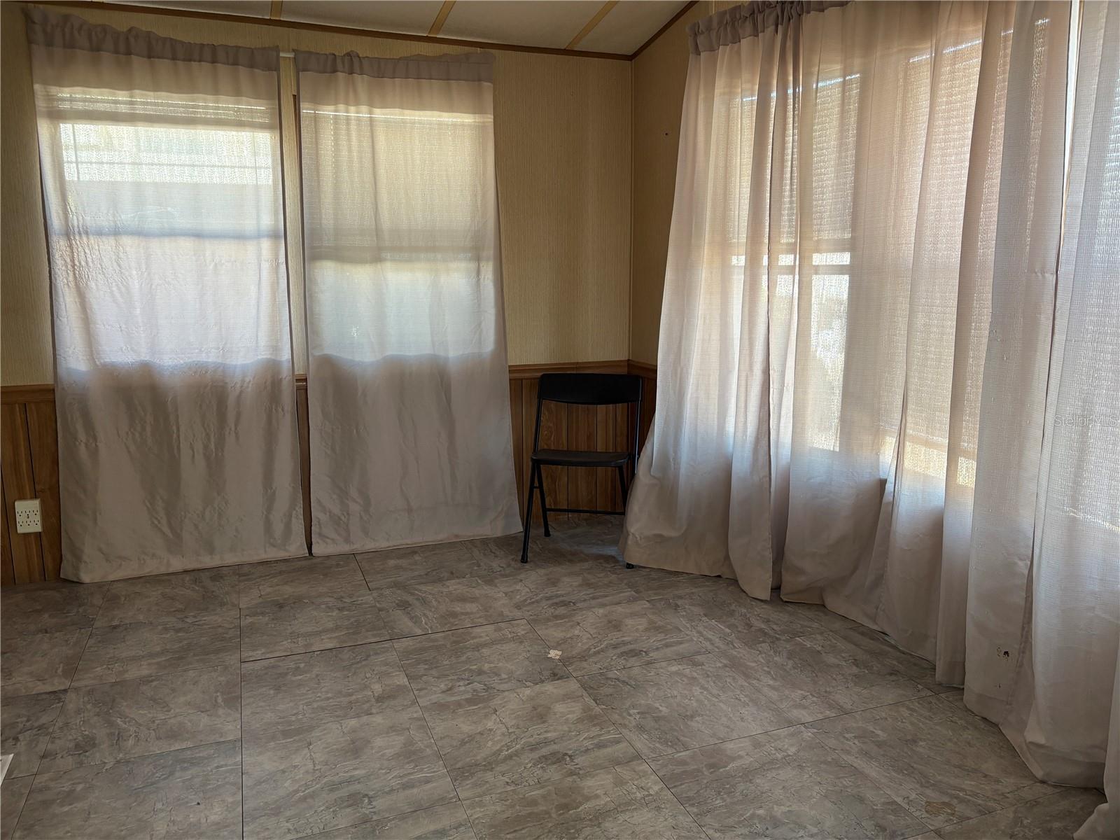 TB8446399 Property Photo