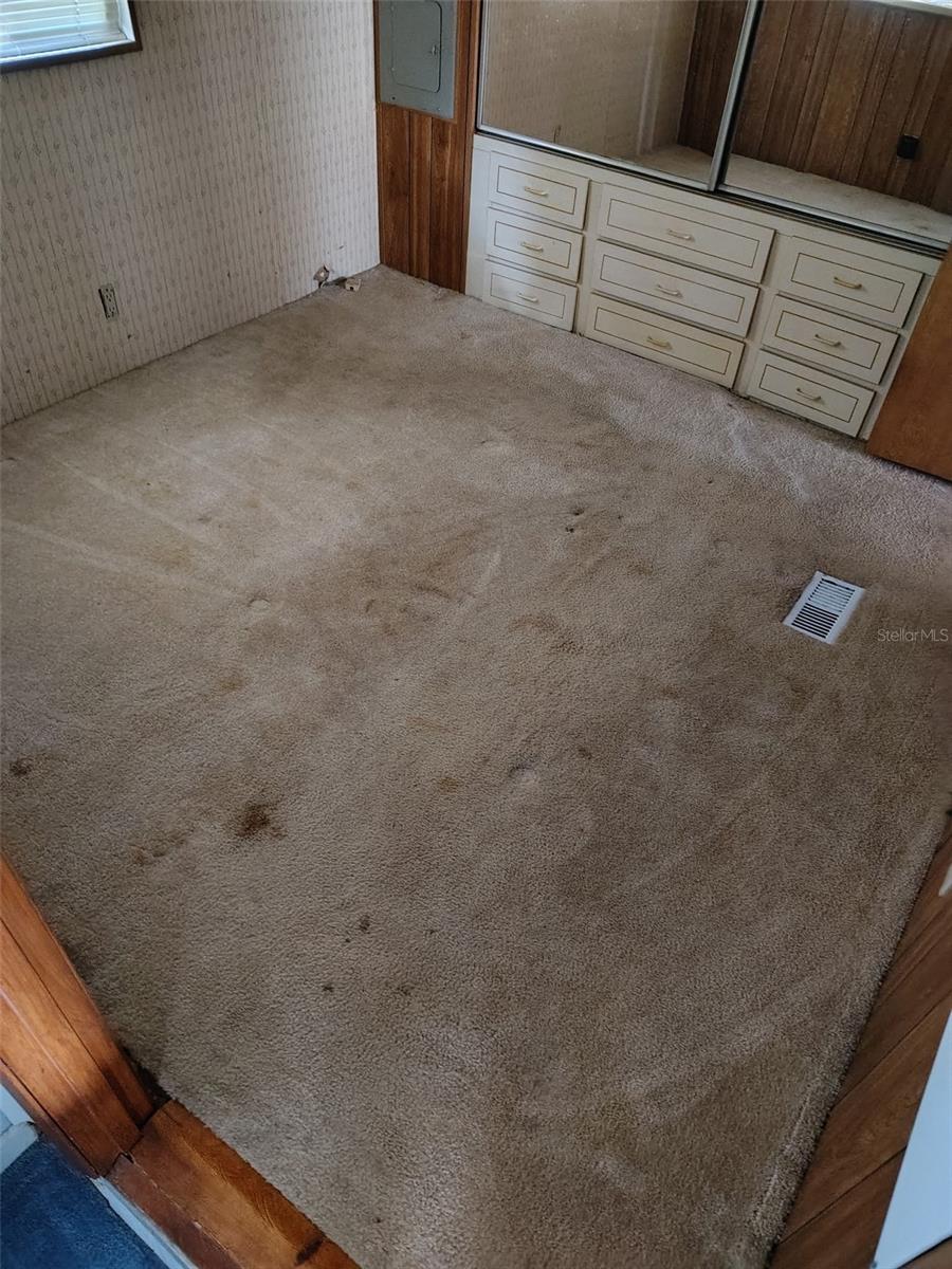 TB8446399 Property Photo