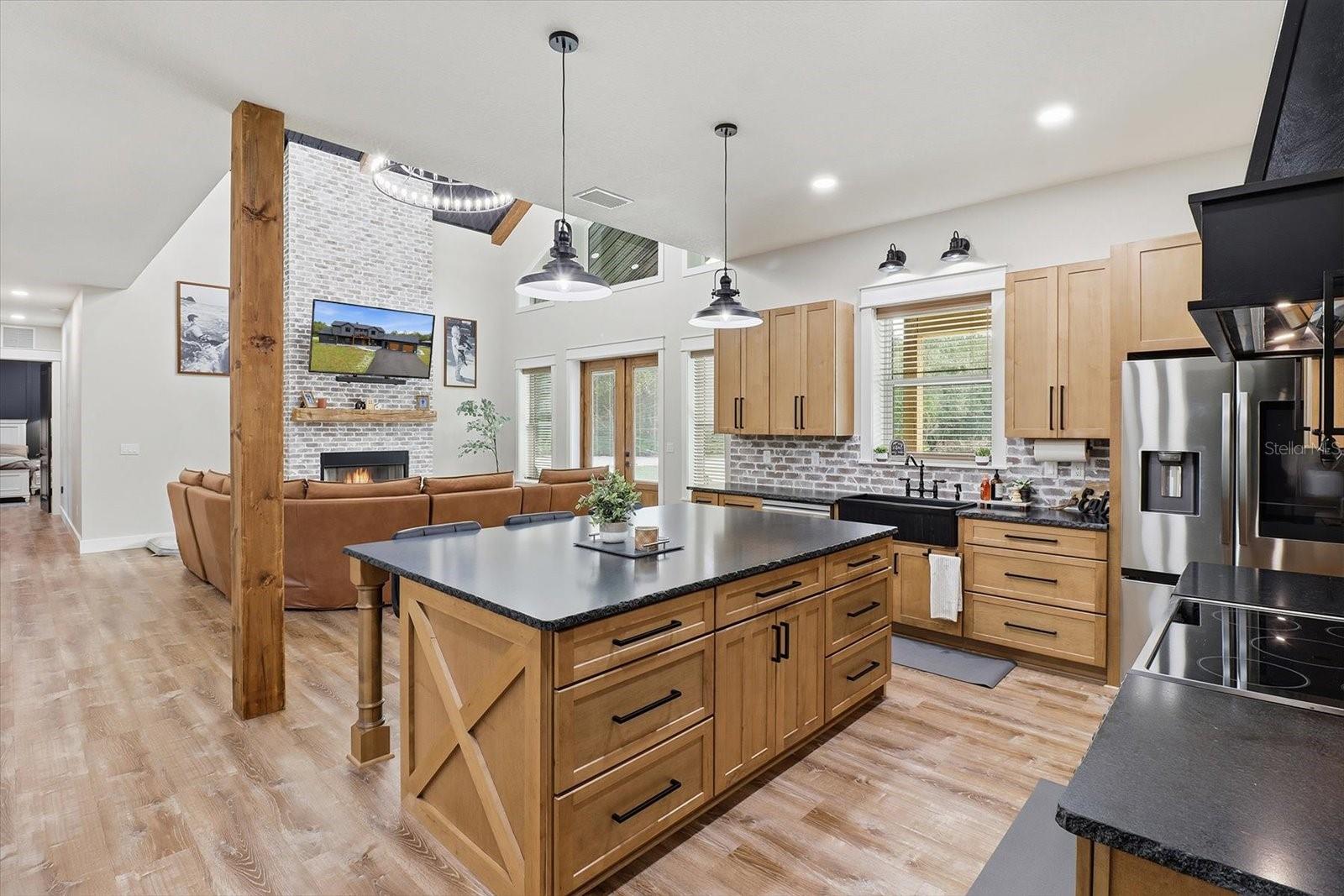 330 HIGHWAY 40 E, INGLIS, FL, 34449