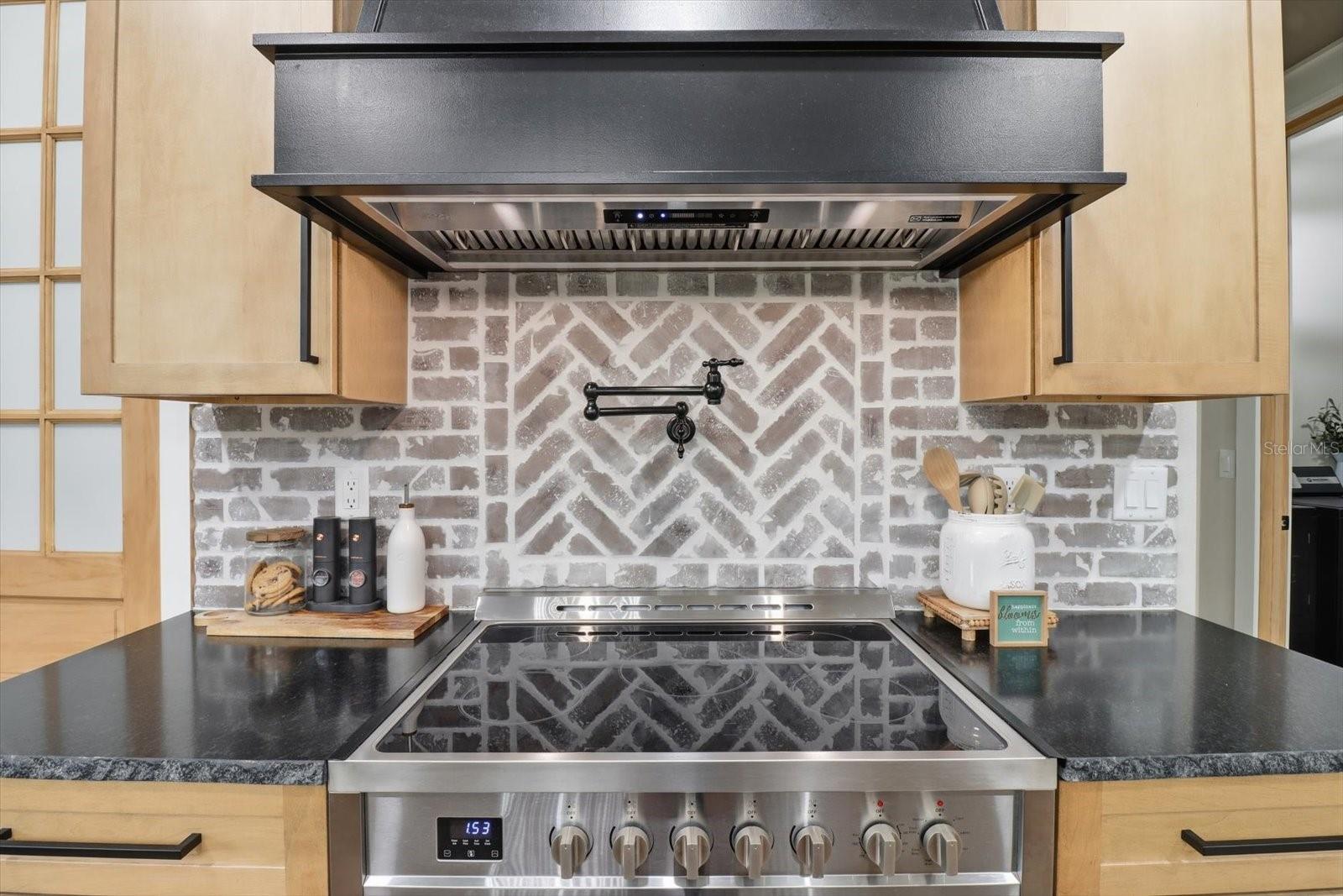 330 HIGHWAY 40 E, INGLIS, FL, 34449