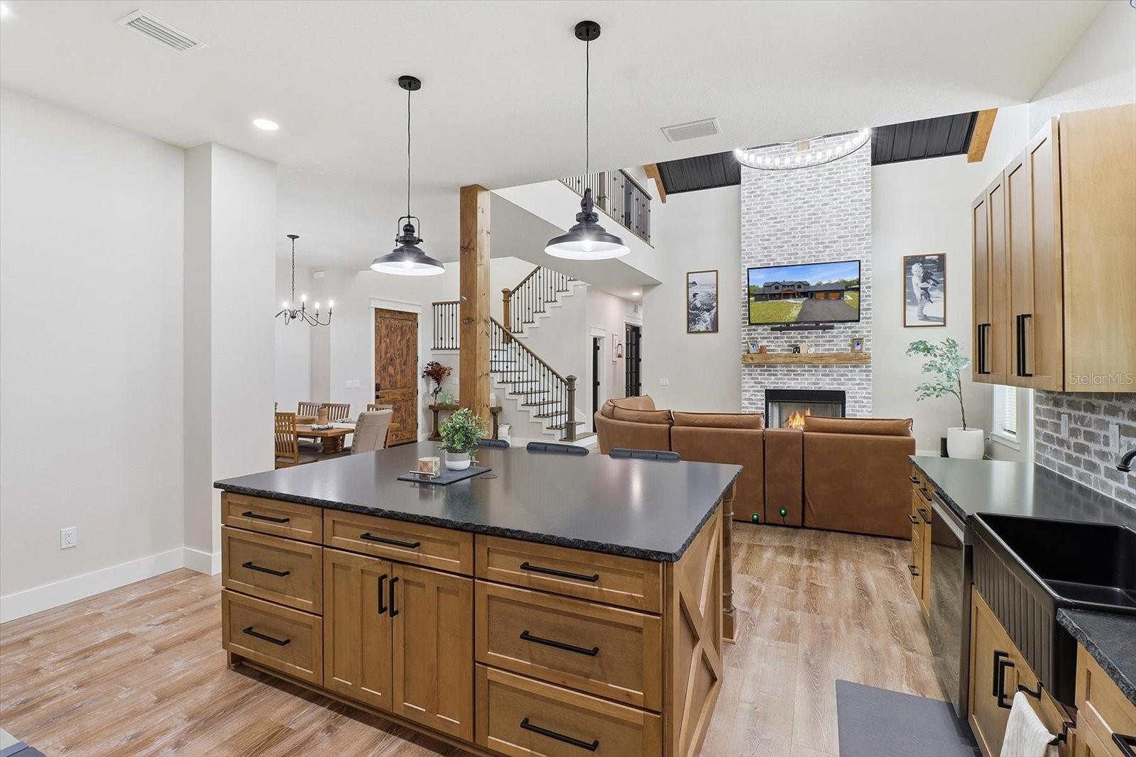 330 HIGHWAY 40 E, INGLIS, FL, 34449