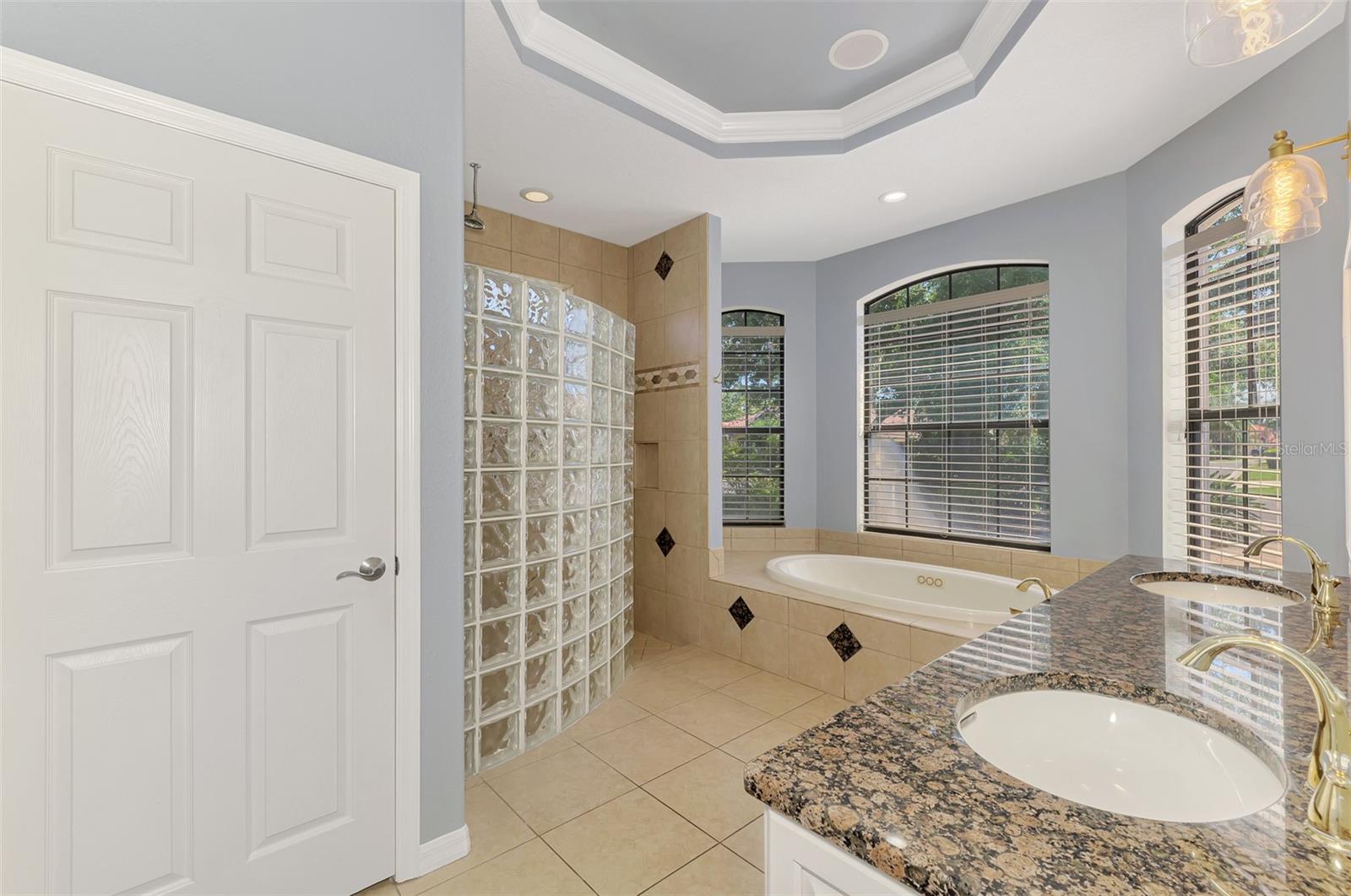 5684 EASTWIND DR, SARASOTA, FL, 34233