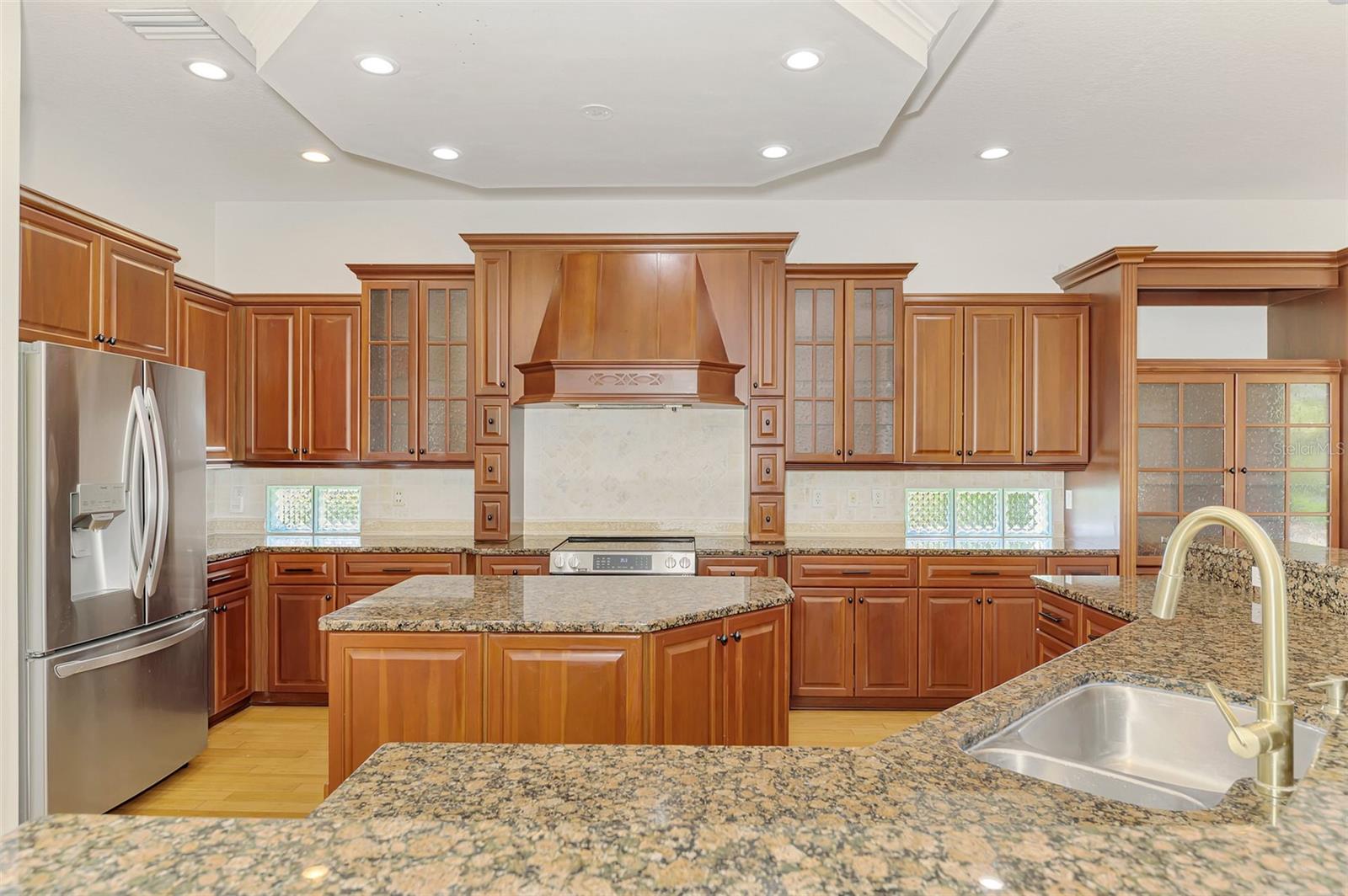 5684 EASTWIND DR, SARASOTA, FL, 34233