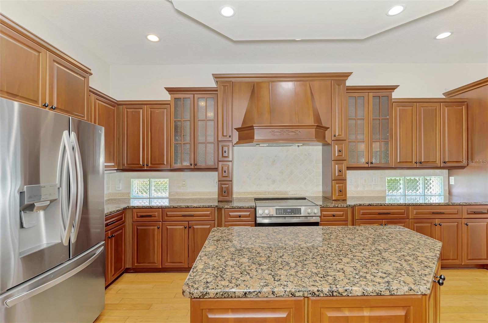5684 EASTWIND DR, SARASOTA, FL, 34233