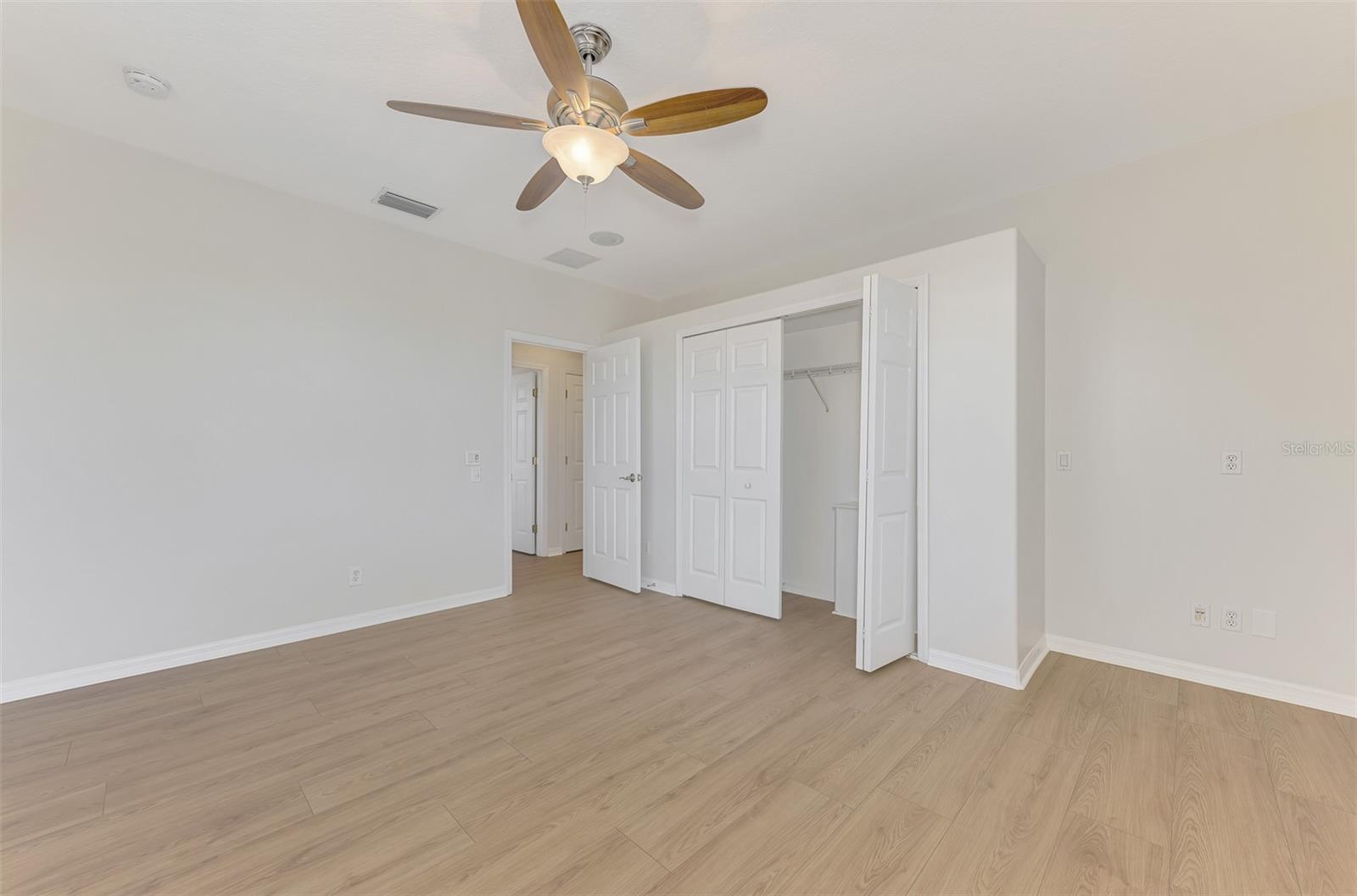 5684 EASTWIND DR, SARASOTA, FL, 34233
