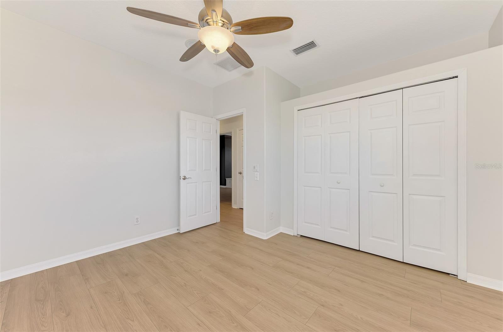 5684 EASTWIND DR, SARASOTA, FL, 34233