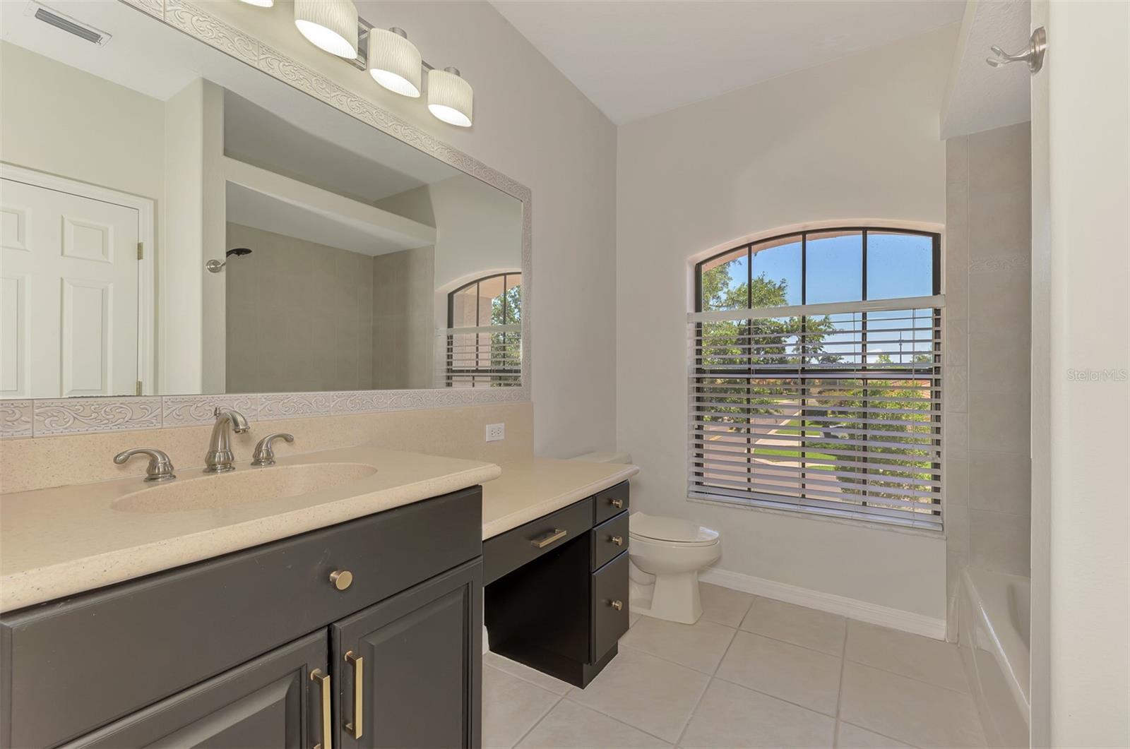 5684 EASTWIND DR, SARASOTA, FL, 34233