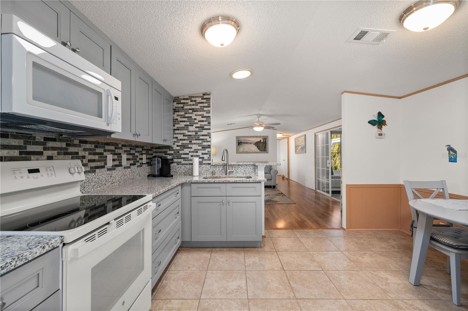 23347 HARBORVIEW RD #114, PUNTA GORDA, FL, 33980