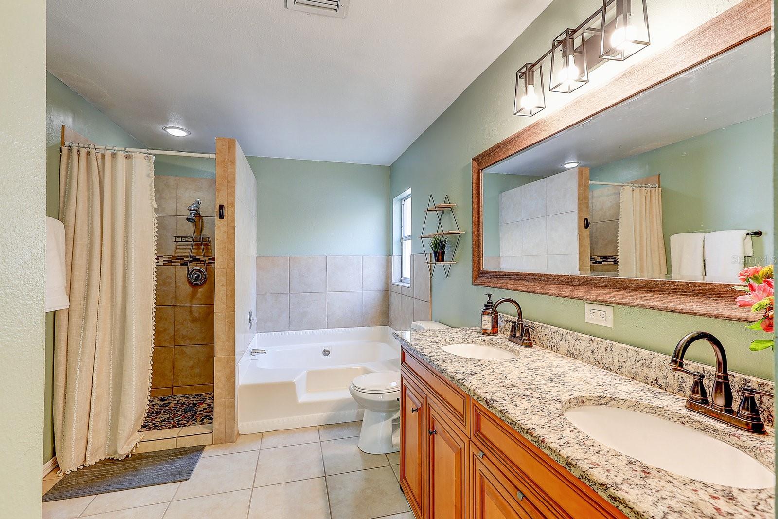 1325 WINDJAMMER PL, VALRICO, FL, 33594