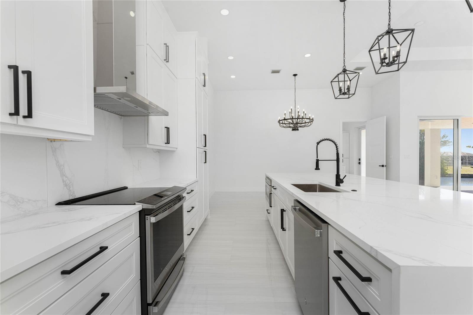 576 MCDILL DR, PORT CHARLOTTE, FL, 33953