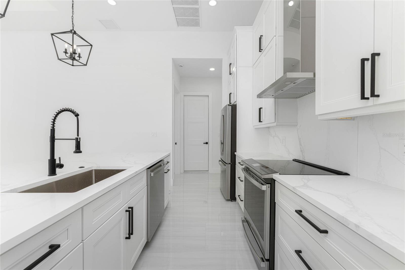 576 MCDILL DR, PORT CHARLOTTE, FL, 33953