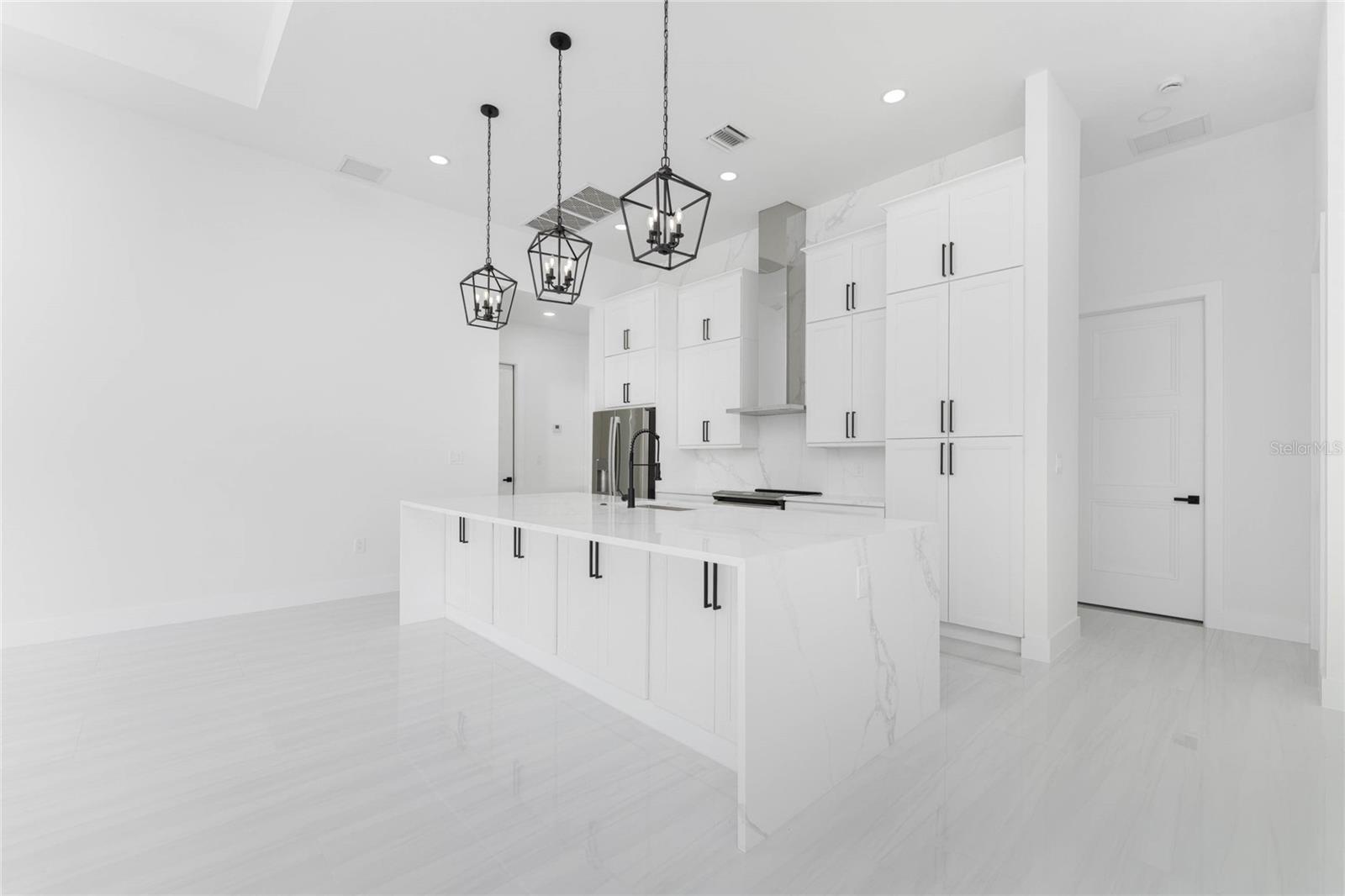 576 MCDILL DR, PORT CHARLOTTE, FL, 33953