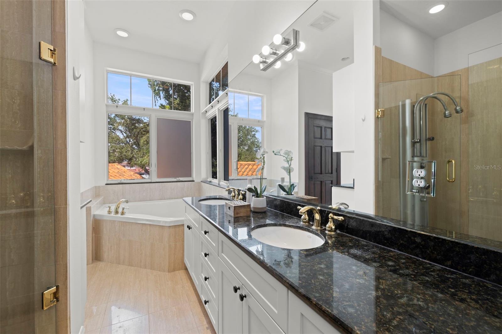 TB8446538 Property Photo