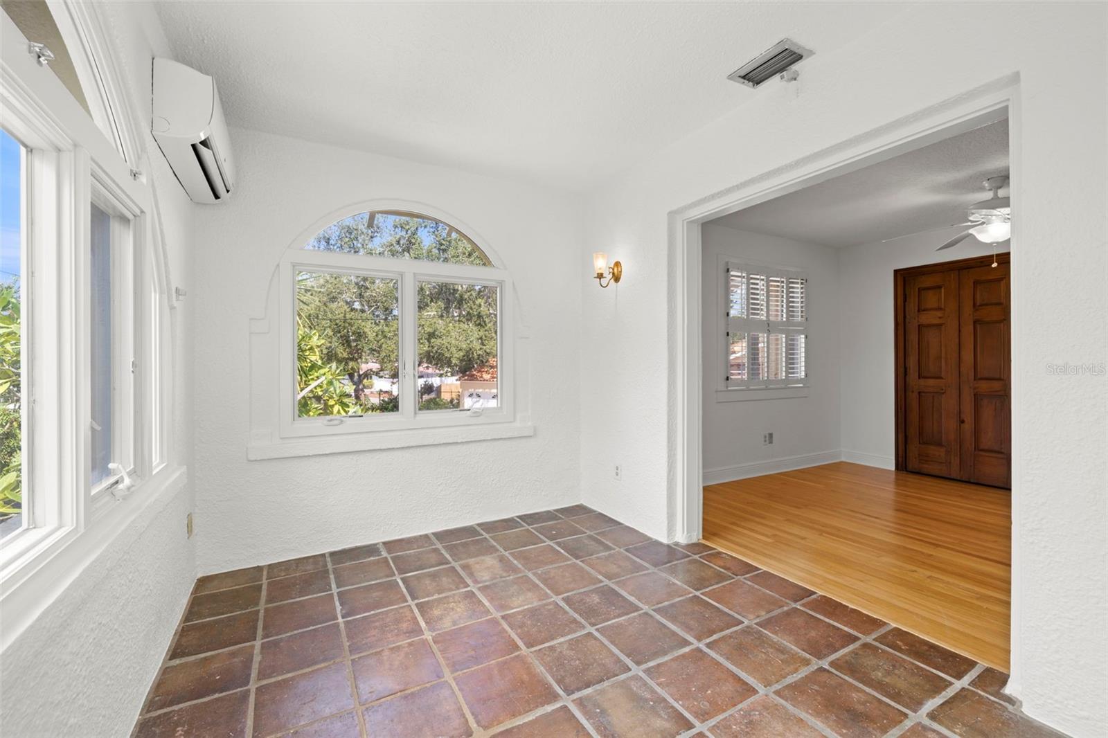 TB8446538 Property Photo