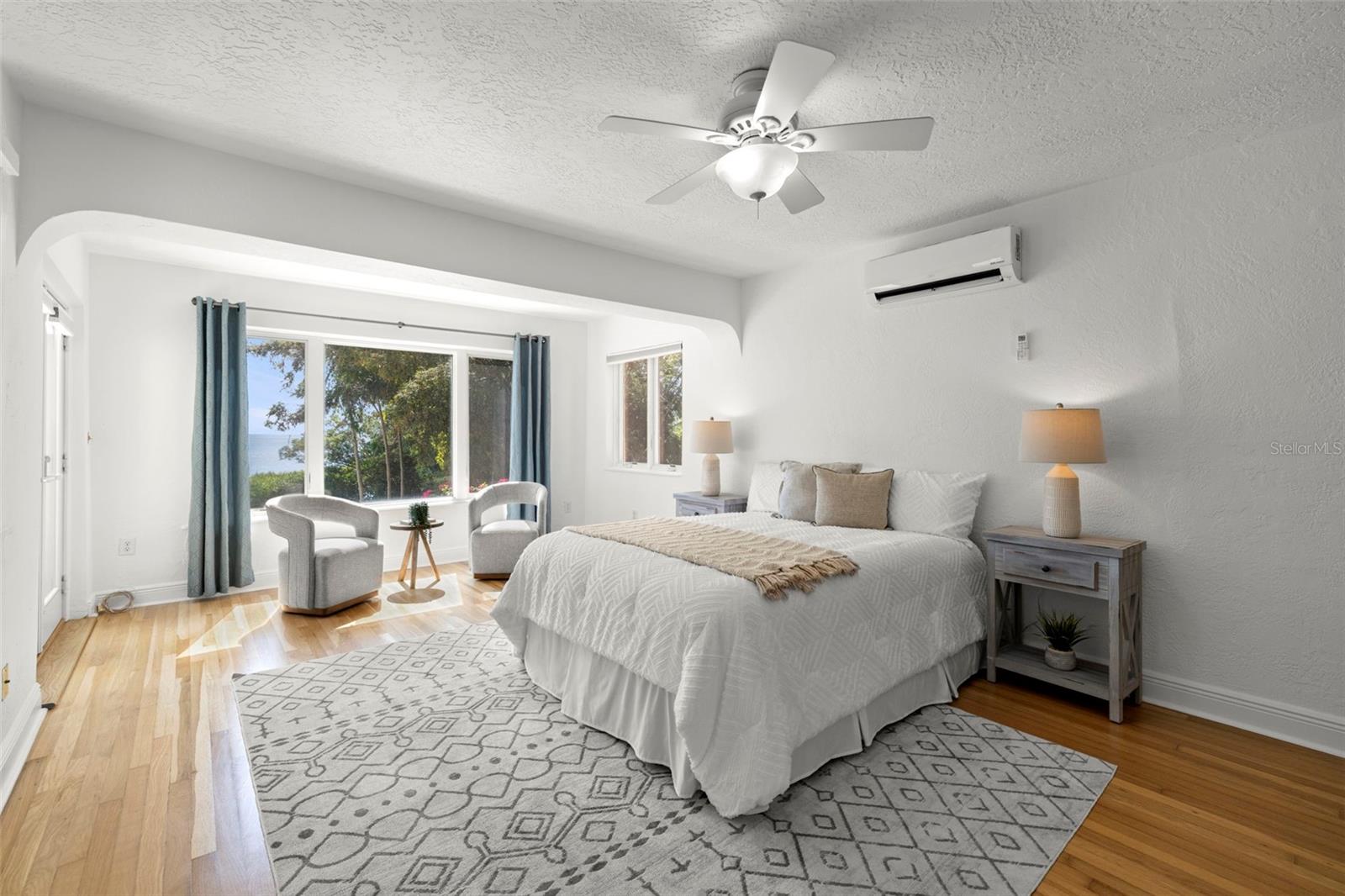 TB8446538 Property Photo