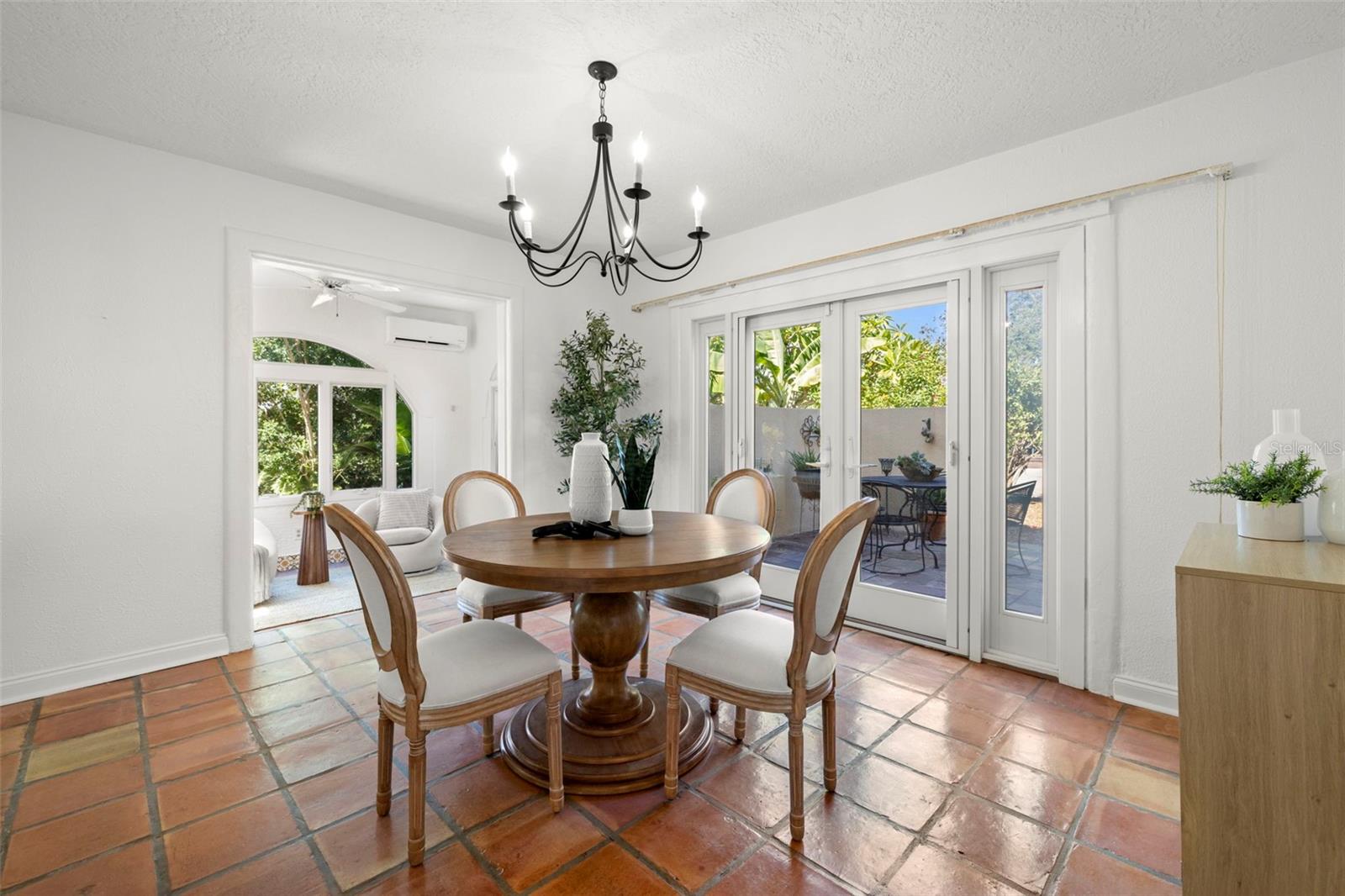 TB8446538 Property Photo