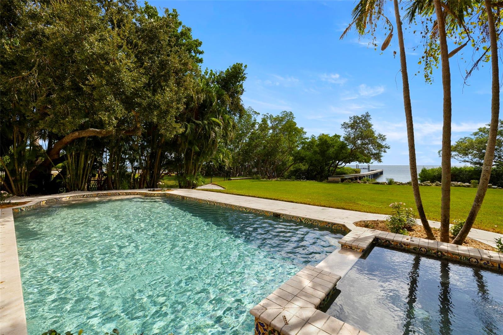 TB8446538 Property Photo